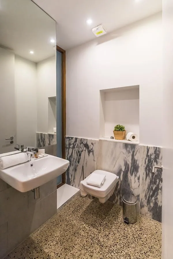 The Phil Lynott Suite - Hiphipstay Dublin Guest house