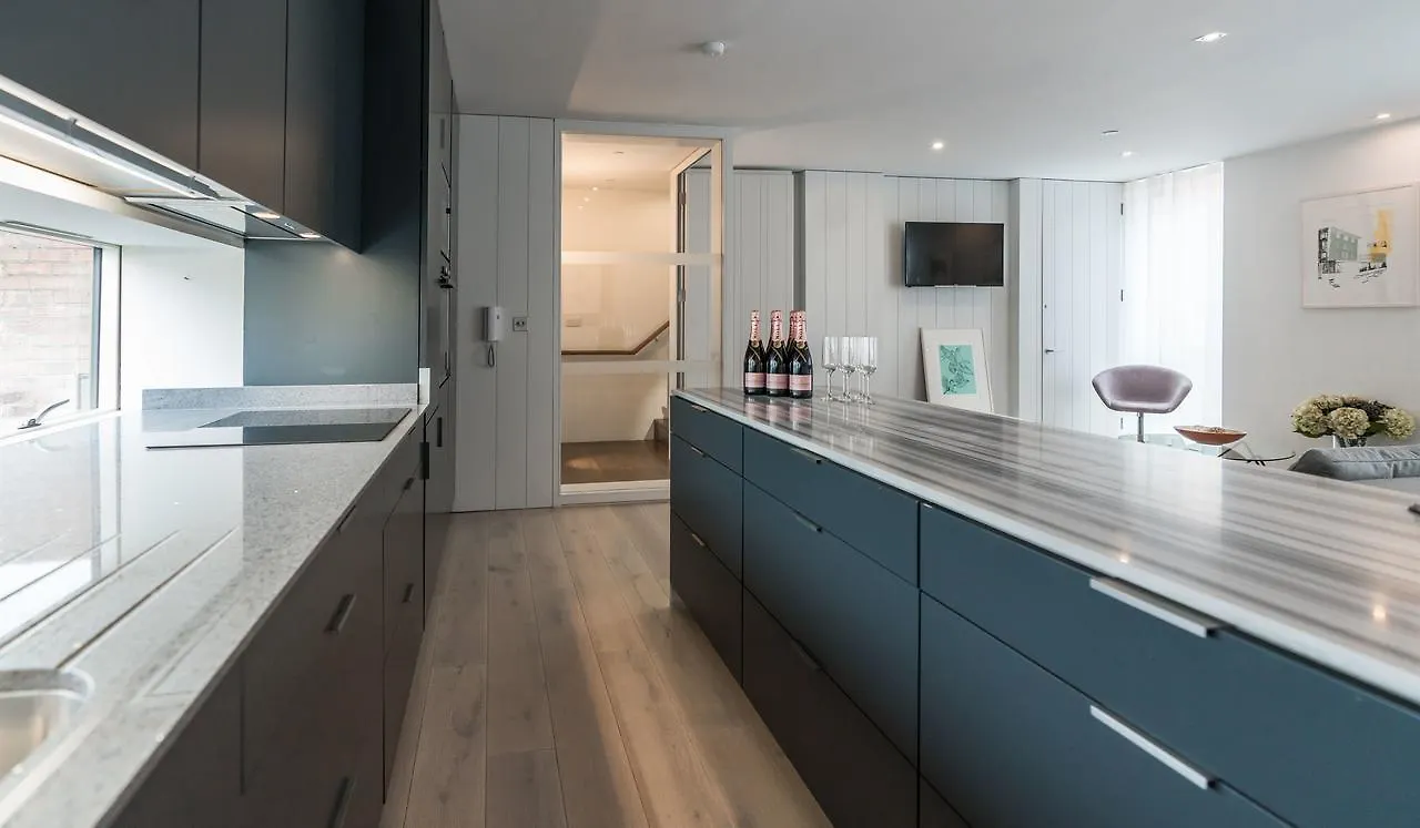 The Phil Lynott Suite - Hiphipstay Dublin